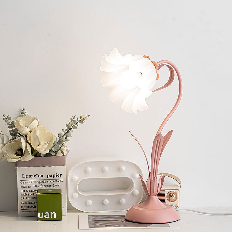 Contemporary Creative Flower Iron Acrylic 1-Light Table Lamp For Living Room