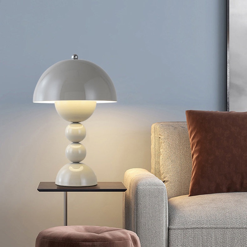Contemporary Nordic Flower Bud Iron 1-Light Table Lamp For Bedroom