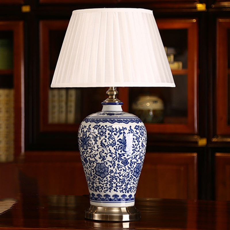 Traditional Chinese Drum Ceramic Fabric 1-Light Table Lamp For Living Room