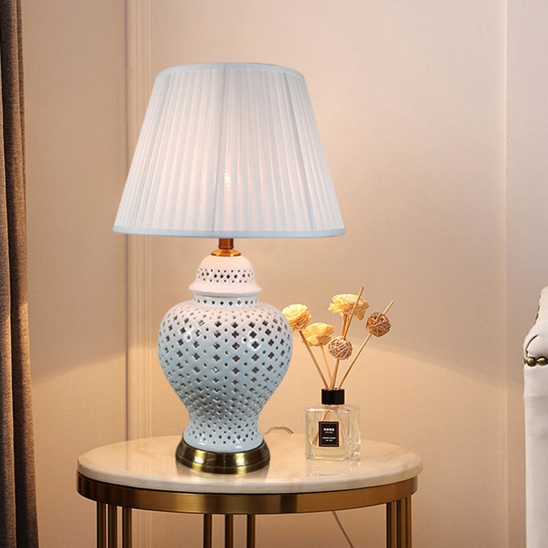 Traditional Vintage Frustum Cone Metal Ceramic Fabric 1-Light Table Lamp For Bedroom