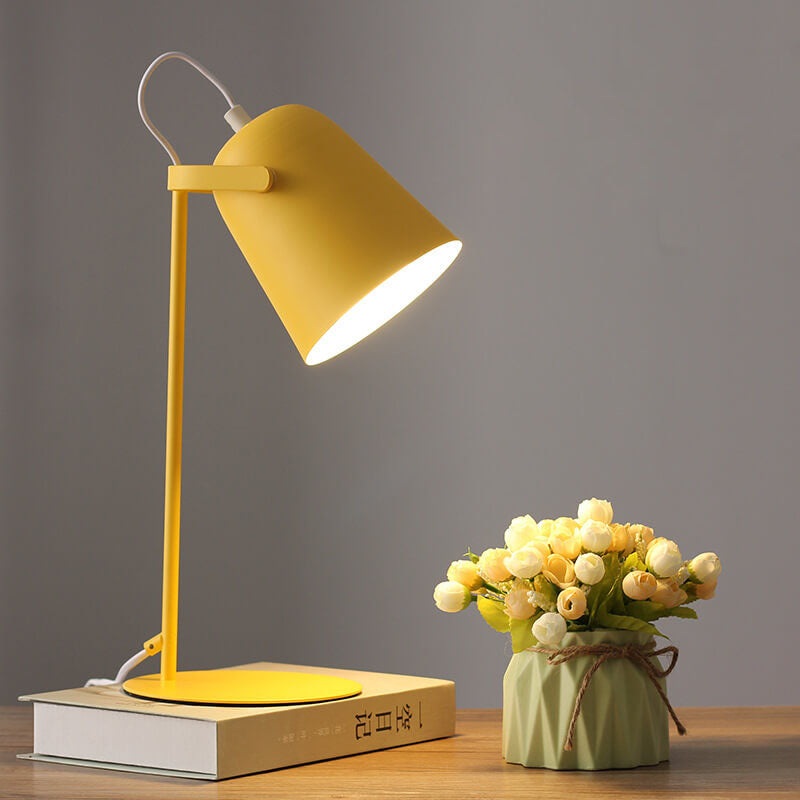 Nordic Macaron Color Creative Iron Bucket Design 1-Light Table Lamp