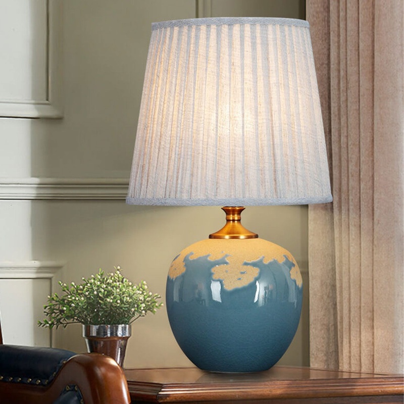 Nordic Light Luxury Ceramics 1-Light Table Lamp